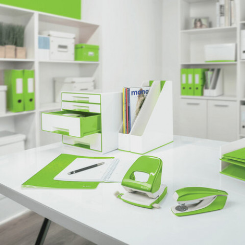 Дырокол металлический LEITZ New NeXXT WOW, до 30 листов, зеленый металлик, блистер, 50082054