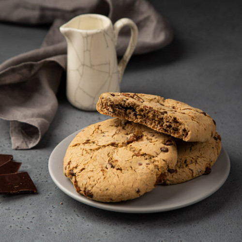 Печенье сахарное FALCONE Cookies с молочным шоколадом, 200 г, картонная упаковка, MC-00013546