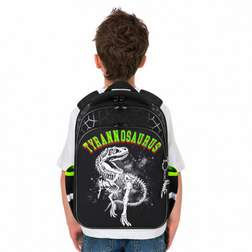 Ранец BRAUBERG QUADRO, 3 отделения, с брелком, Tyrannosaur, светящийся рисунок, 37х28х18 см, 272021