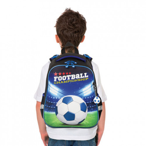 Ранец BRAUBERG PREMIUM, 2 отделения, с брелком, Football champion, 3D панель, 38х29х16 см, 229911
