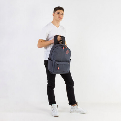 Рюкзак BRAUBERG ENERGETIC универсальный, эргономичный, Recycle, черный, 43х30х16 см, 270796